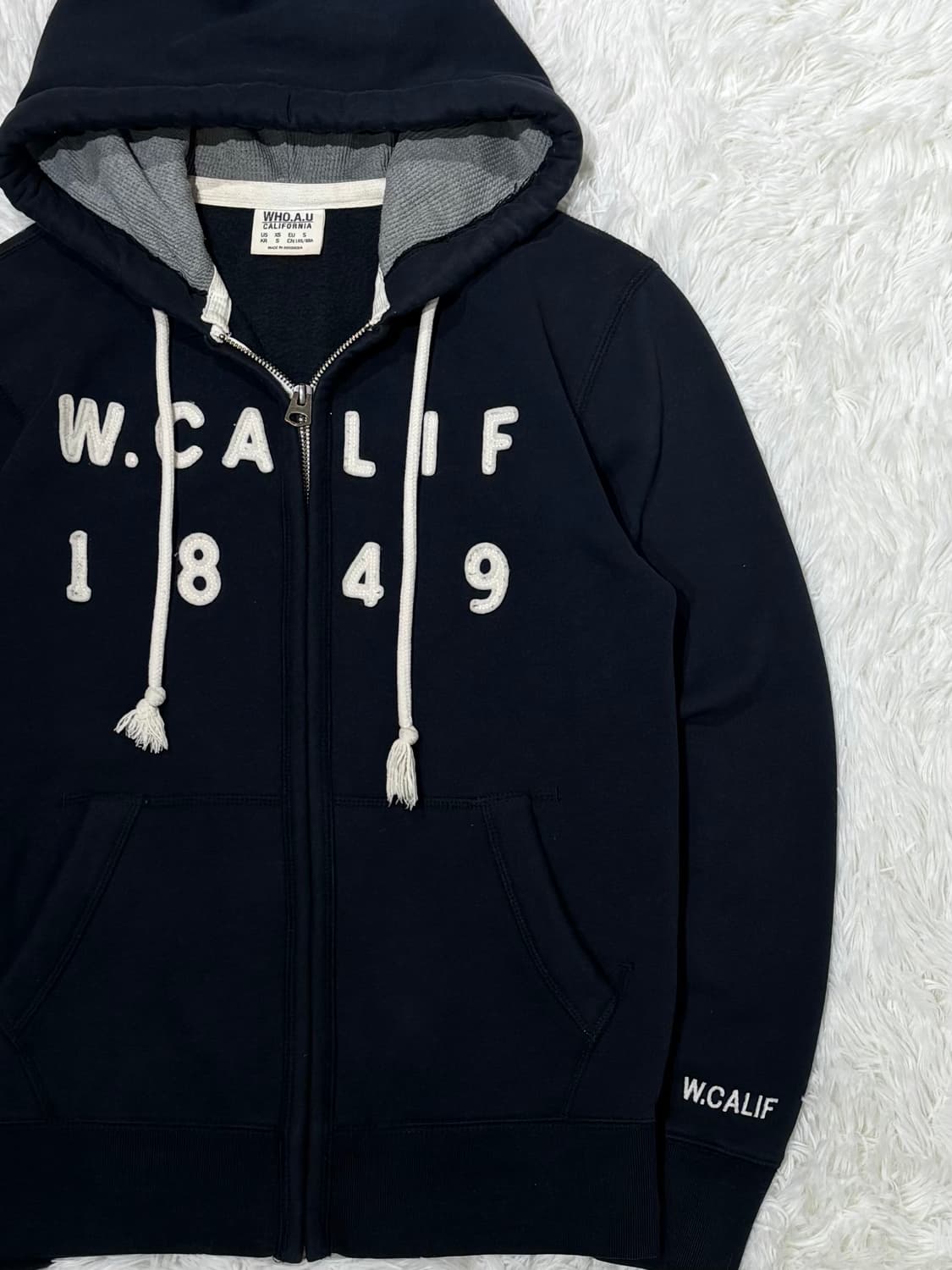 후아유 빅로고 블랙 후드집업 상품이미지5