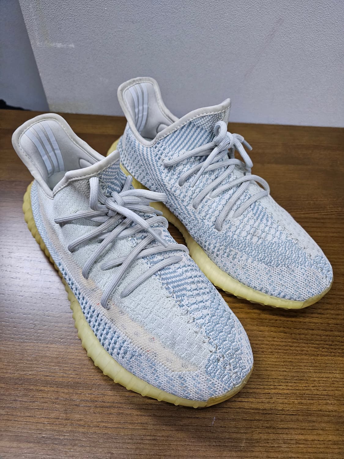 이지부스트 350 클라우드 화이트 상품이미지2