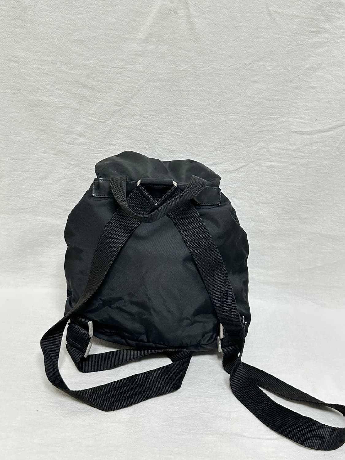 정품 프라다 포코노 나일론 투포켓 스몰 백팩 블랙 상품이미지7