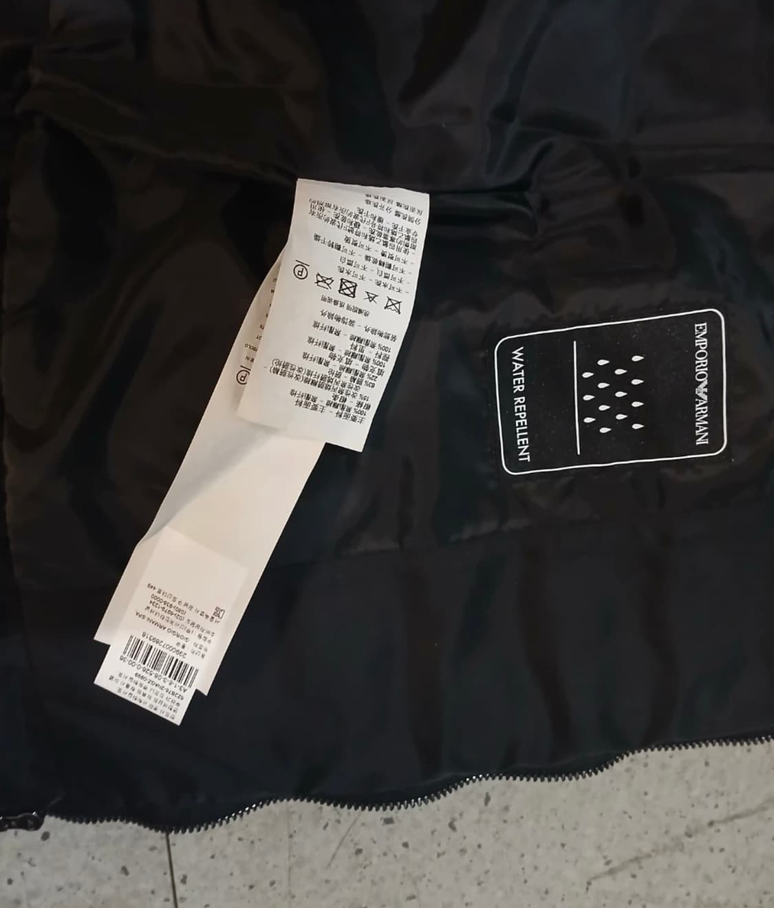 엠포리오 아르마니 경량패딩 36 (S) 정품 상품이미지7