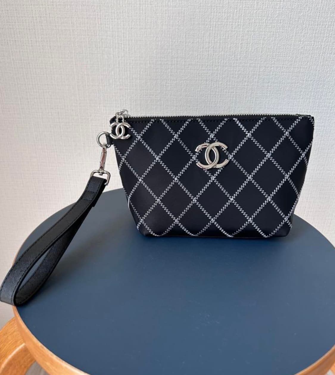 샤넬 뷰티 스티치 클러치 상품이미지1