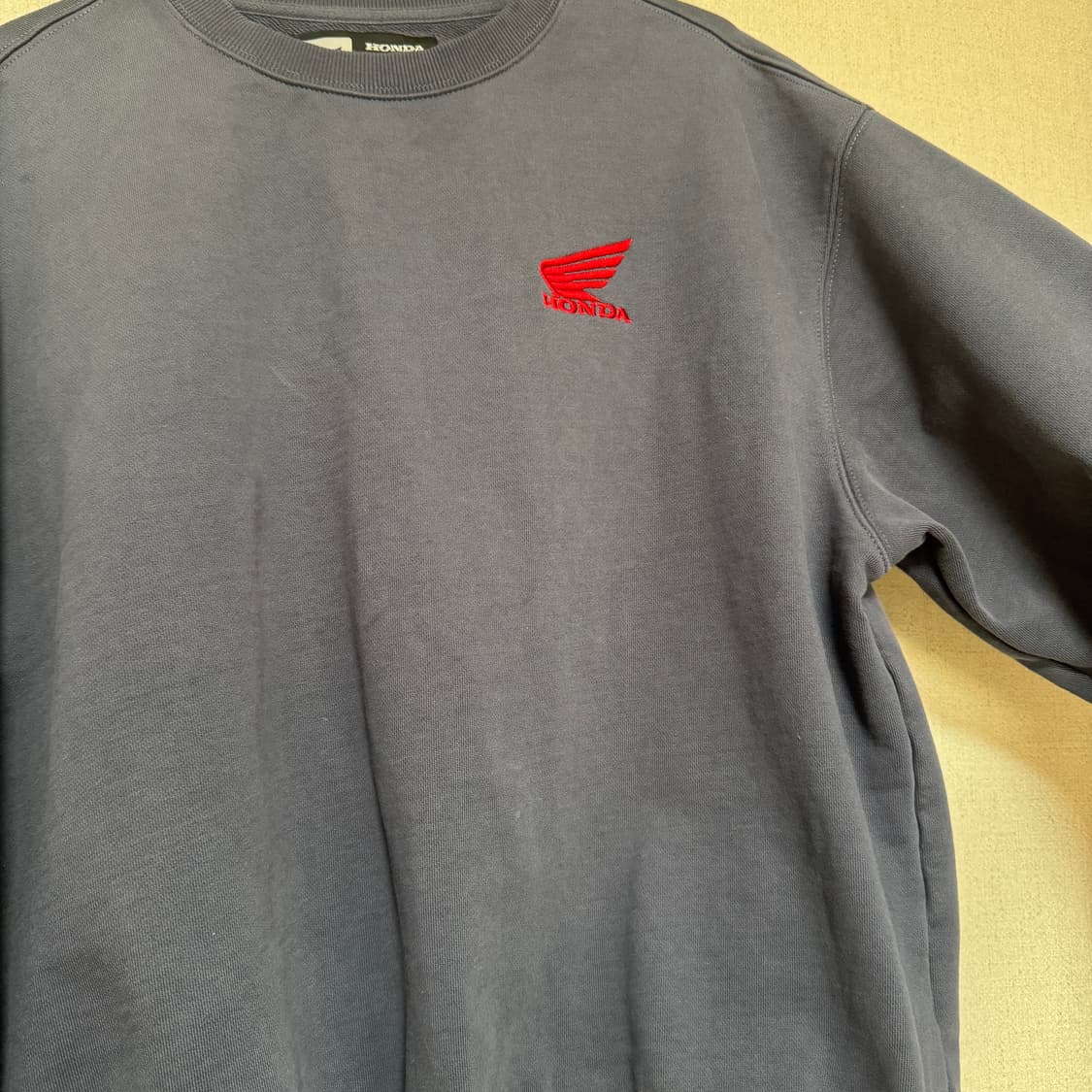 혼다 맨투맨 네이비 M 팝니다! 상품이미지5