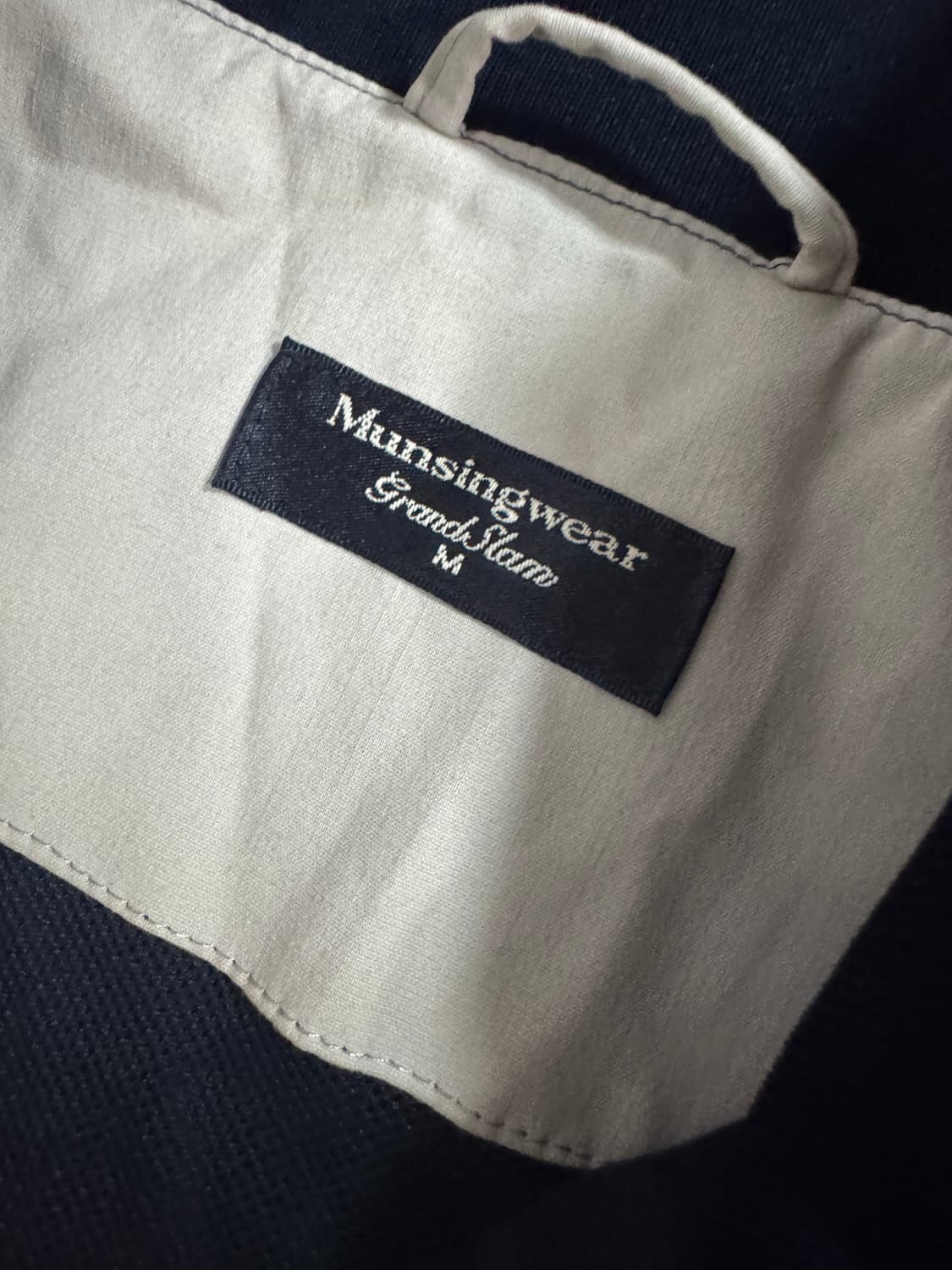 여성 일본 먼싱웨어 골프 바람막이 자켓 M 네이비 상품이미지3