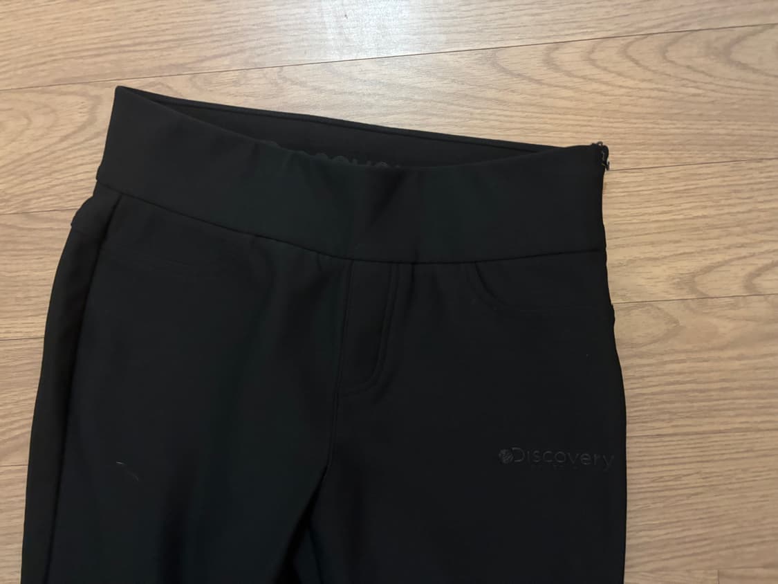 새상품급 디스커버리 와이드밴딩 사이드지퍼 기모팬츠 여 28 상품이미지2