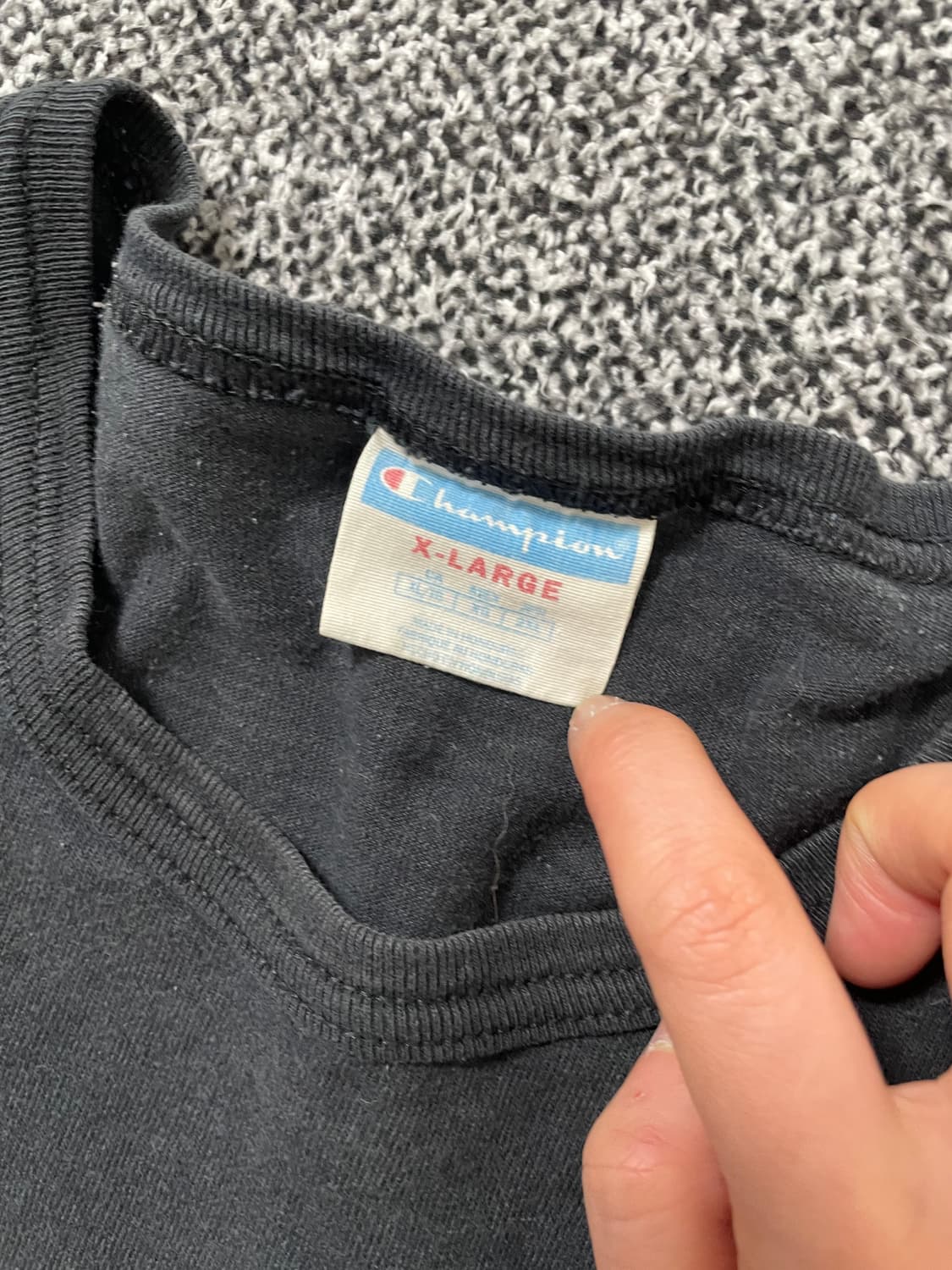 빈티지9. 챔피온 클래식 자수 빅c로고 반팔 티셔츠 반팔티 블랙 상품이미지3