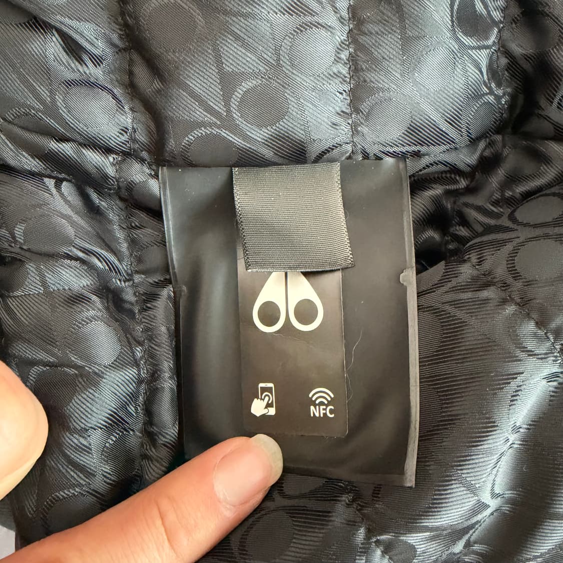 [새상품급.정품] 무스너클 금장 버니스웨터 M 상품이미지3