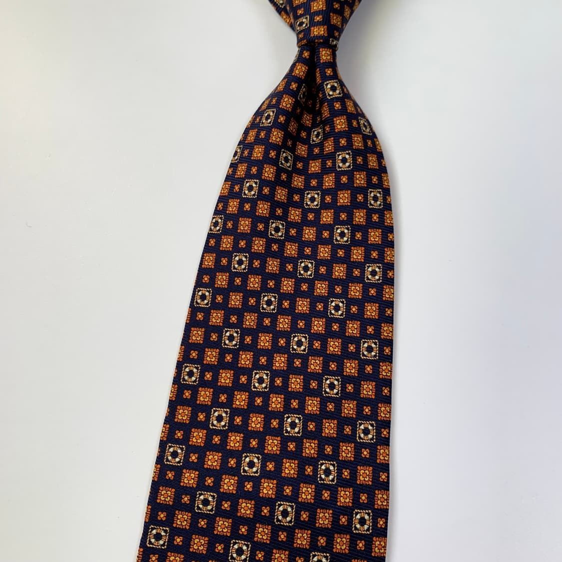 버버리(BURBERRY) 기하학적패턴 클래식 명품넥타이 A+등급 상품이미지9