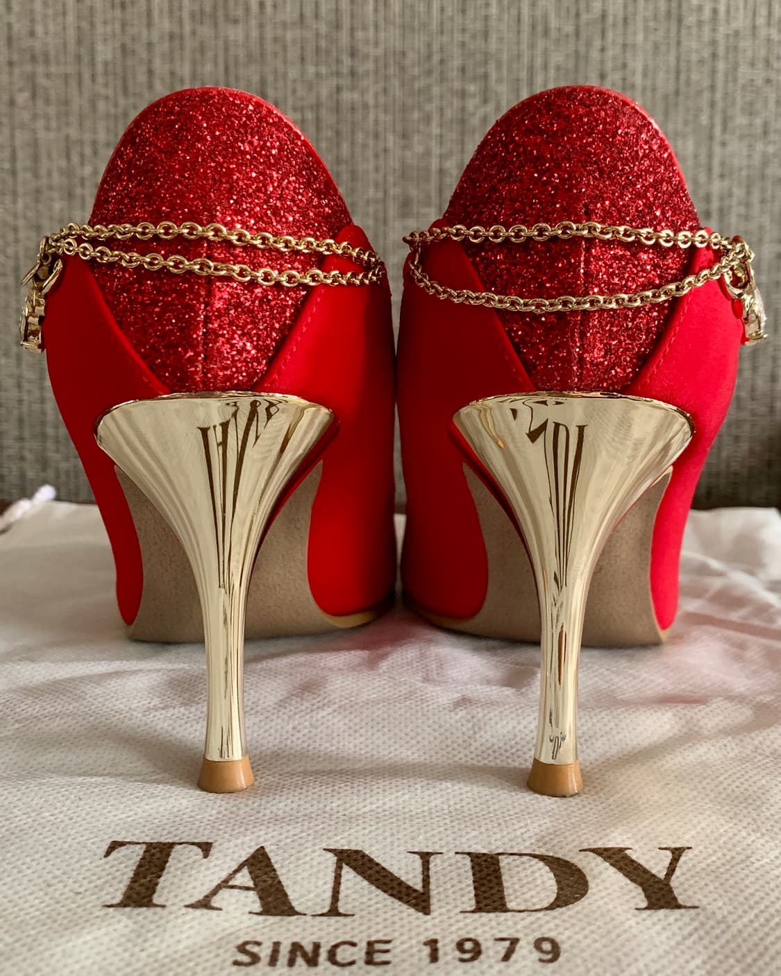 탠디 TANDY 베카치노 레드 스틸레토 힐 하이힐 공단 펌프스 빨강 구두 상품이미지7