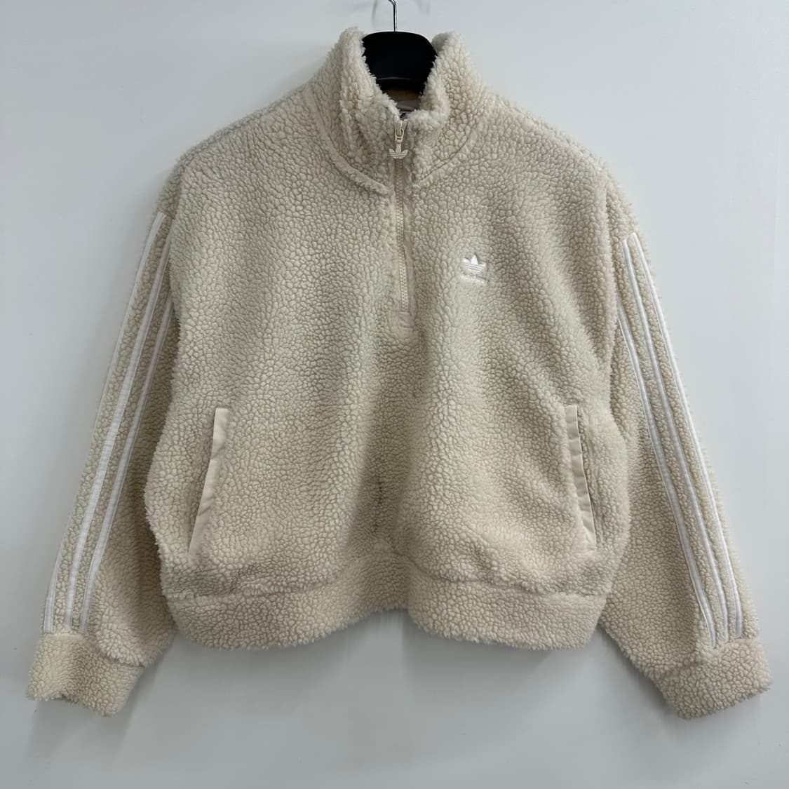 95 아디다스 여자 양털 뽀글이 숏 점퍼 상품이미지1