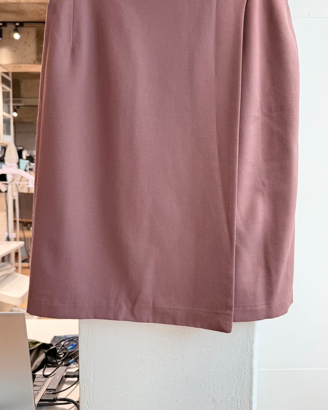 셀린느 딥핑크 랩 미디스커트  상품이미지5