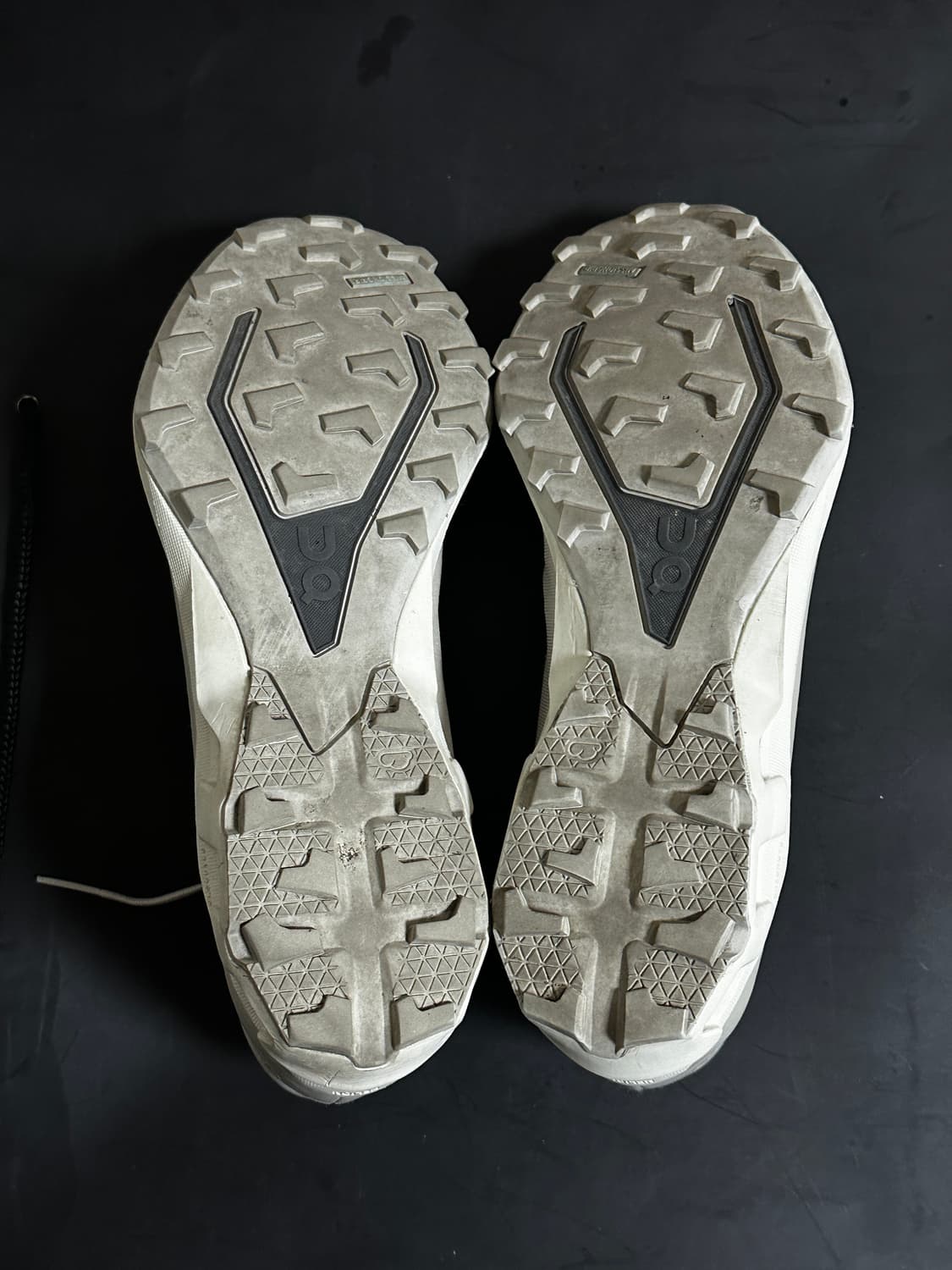 [260] 온 러닝 x 파프 클라우드벤쳐 두쪽 일괄 상품이미지8