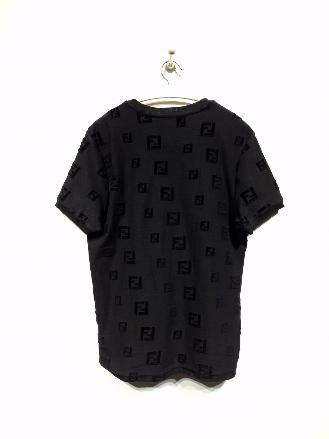 펜디(FENDI)FF 벨벳 로고 반팔 티셔츠 상품이미지3