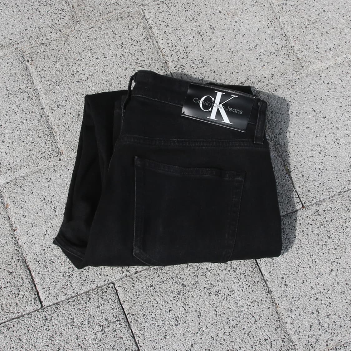 (착용컷) Calvin Klein Jeans 블랙 진 (남성용 31.5) 상품이미지1