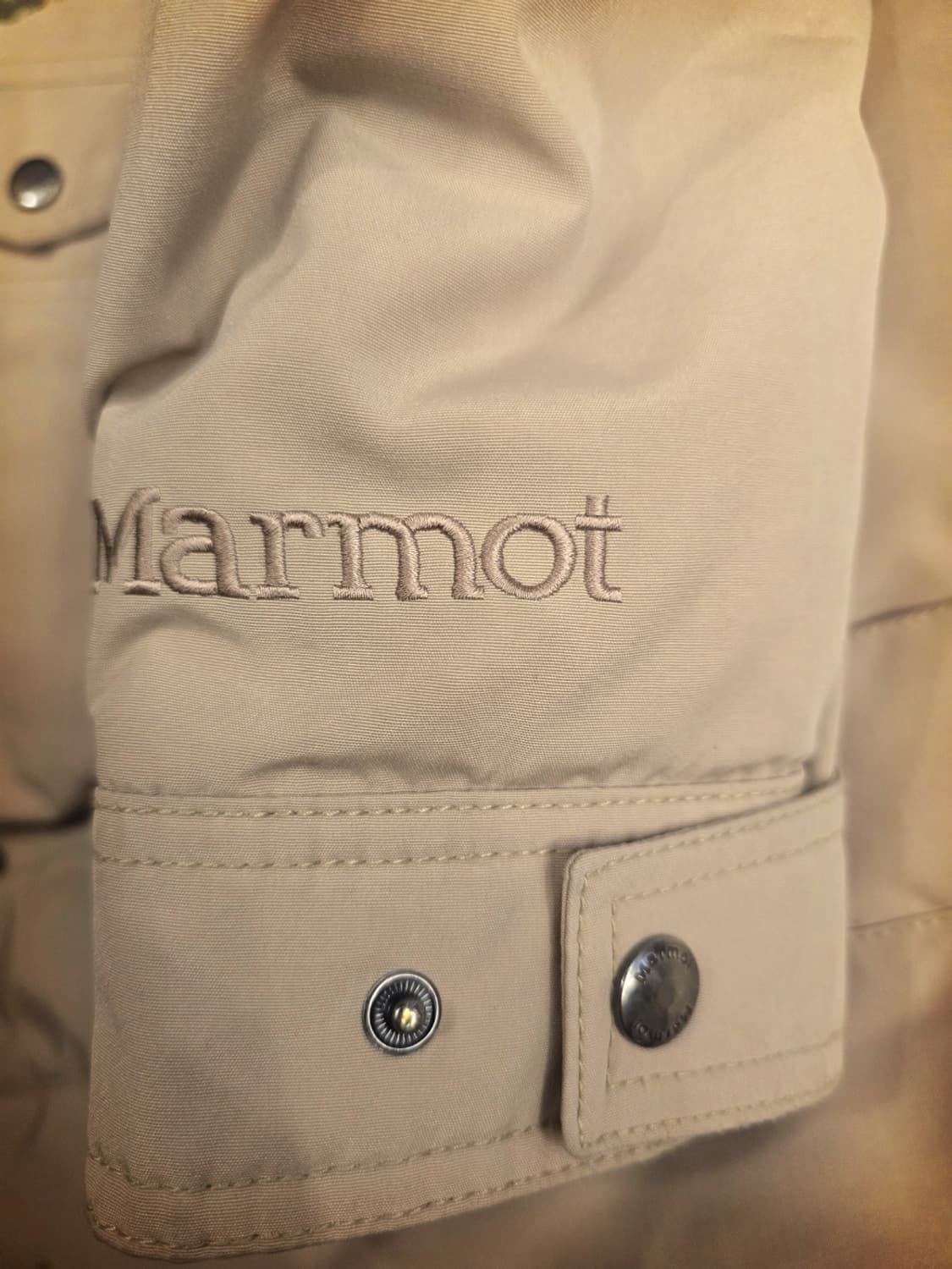 마모트(Marmot)락쿤 퍼  덕다운 야상 패딩 상품이미지4