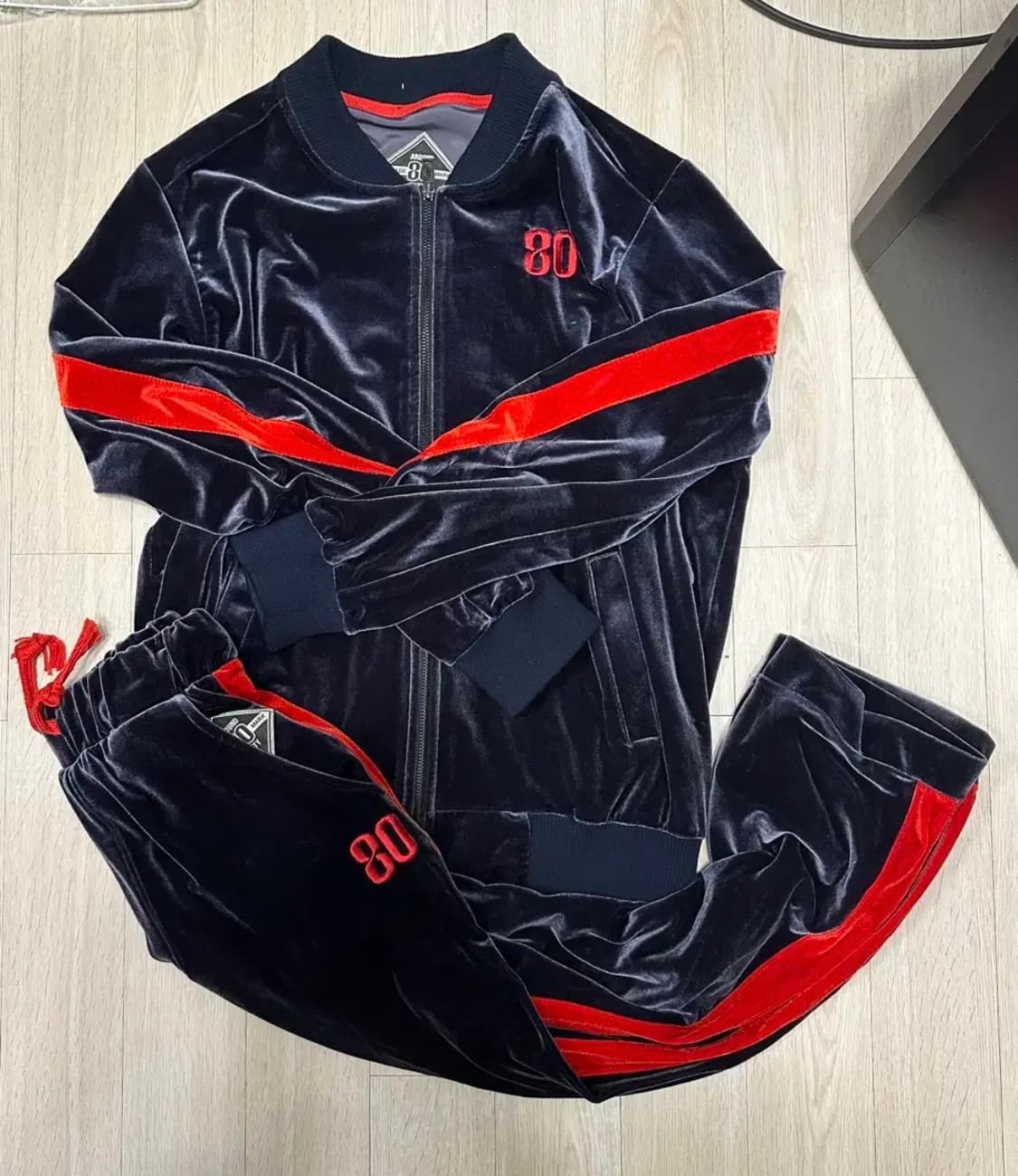 어라운드 80 velvet zipup_dark grey 셋업 상품이미지1