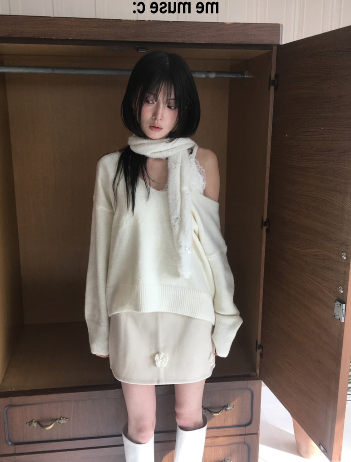 원가 22000원 큐빅 머플러 새 것 상품이미지1