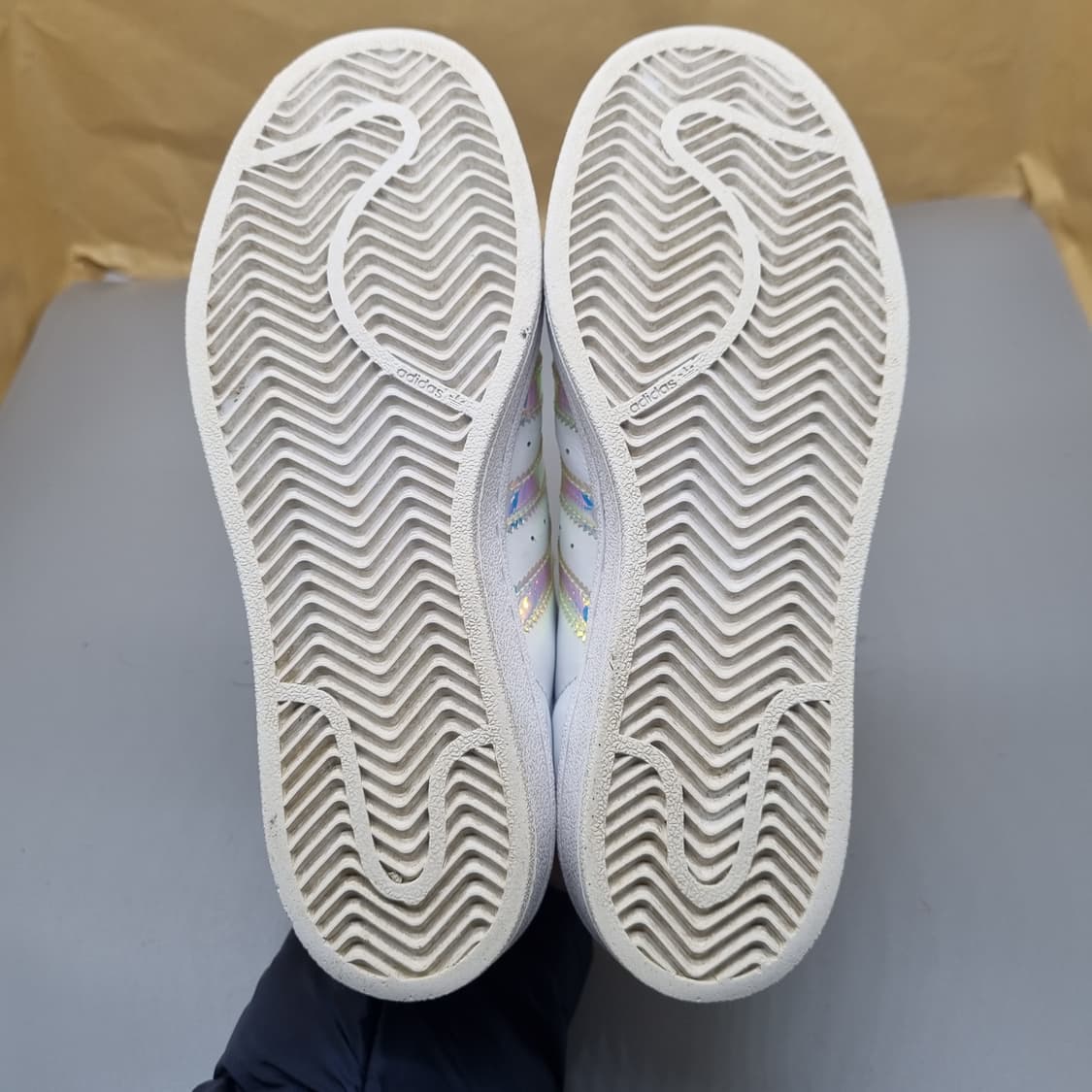 아디다스 슈퍼스타 홀로그램 운동화 235 상품이미지3