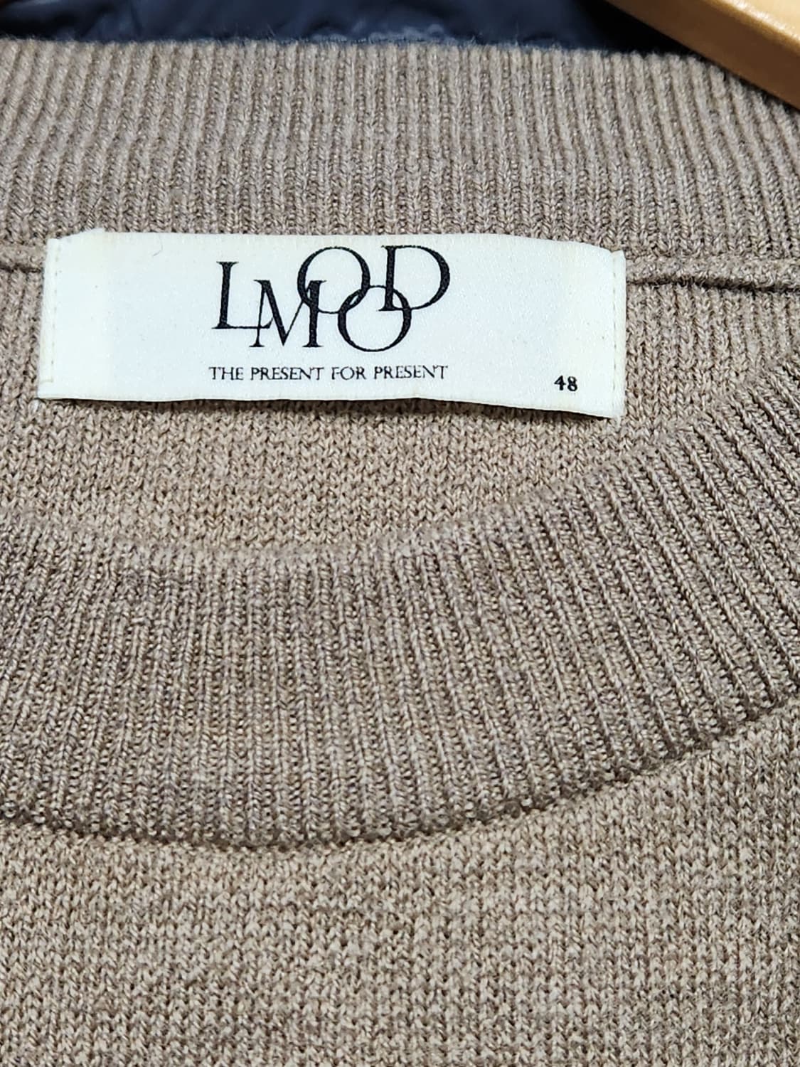 LMOOD 엘무드 화란 세미오버 니트  상품이미지4