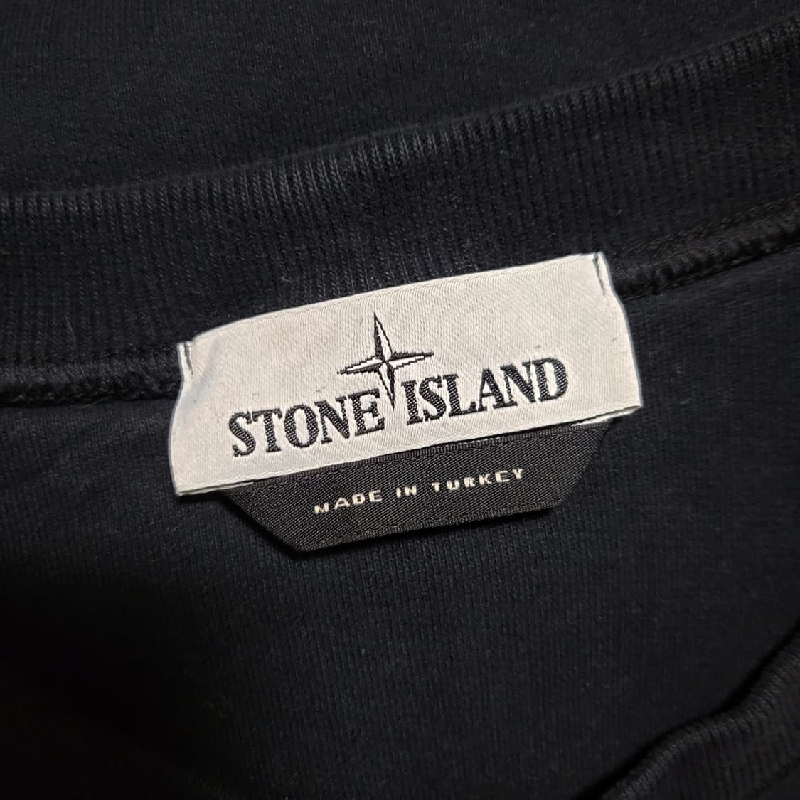 [정품] L / 21FW 스톤아일랜드 맨투맨 블랙 상품이미지4