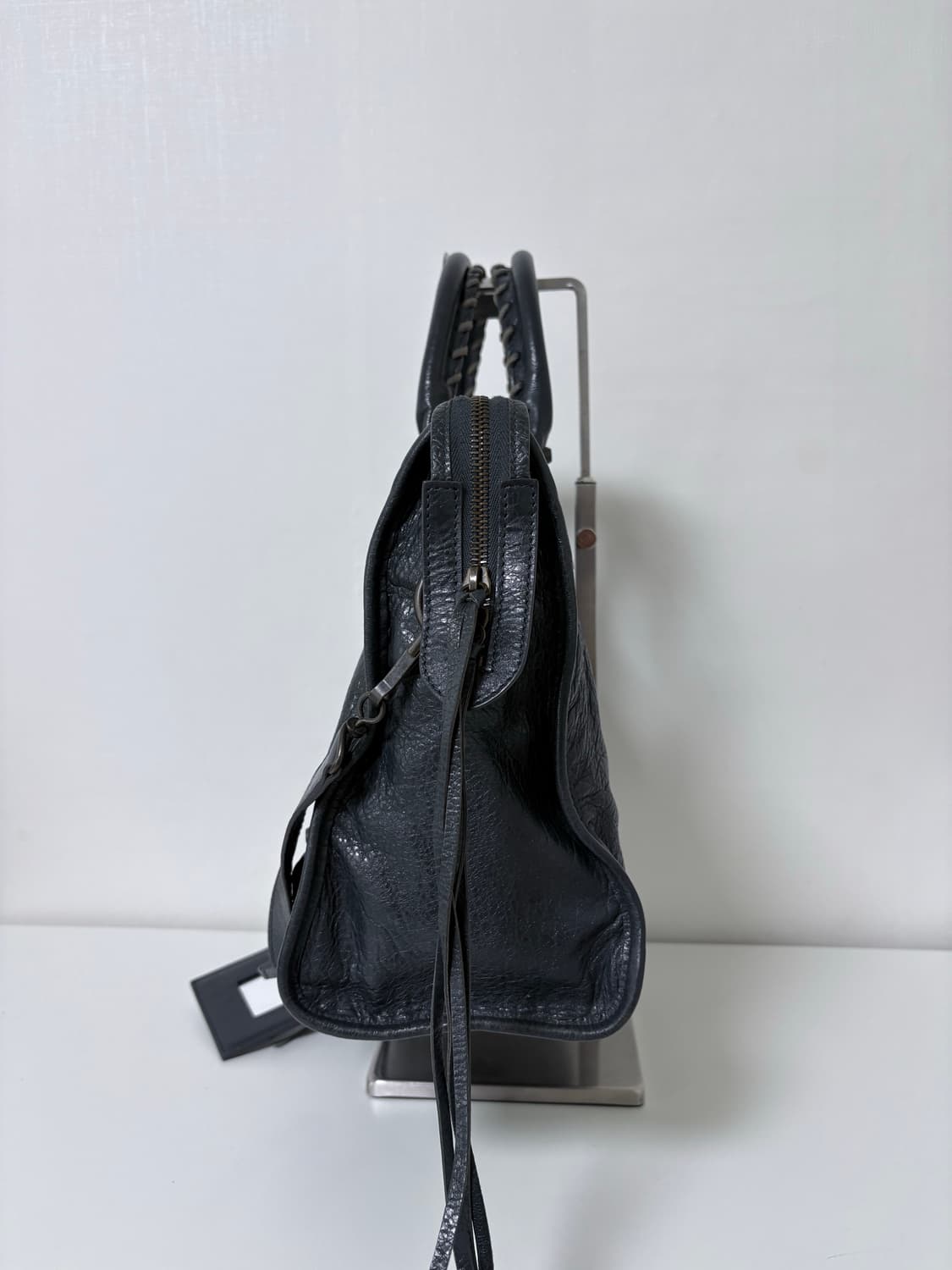 발렌시아가 시티 모터백 다크그레이 상품이미지3