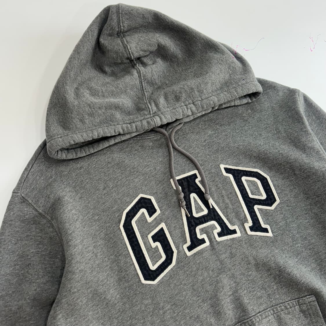 Gap 갭 차콜 로고 그레이 후드티 상품이미지4