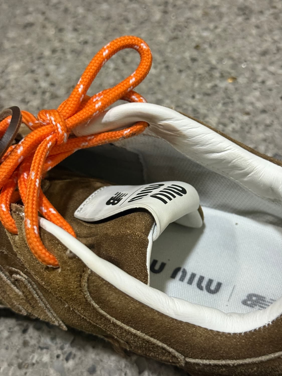 미우미우 x 뉴발란스 530 시나몬 eu43사이즈 상품이미지3