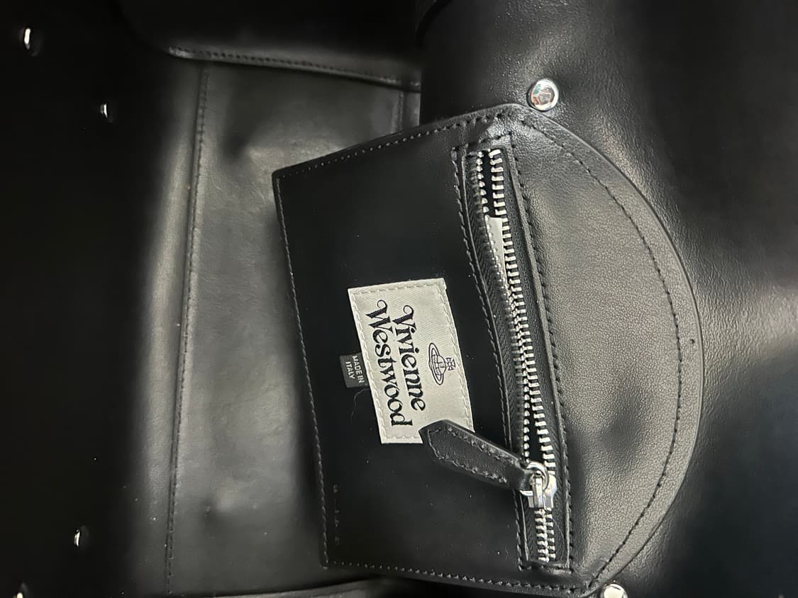 비비안웨스트우드 베티백 블랙 상품이미지2