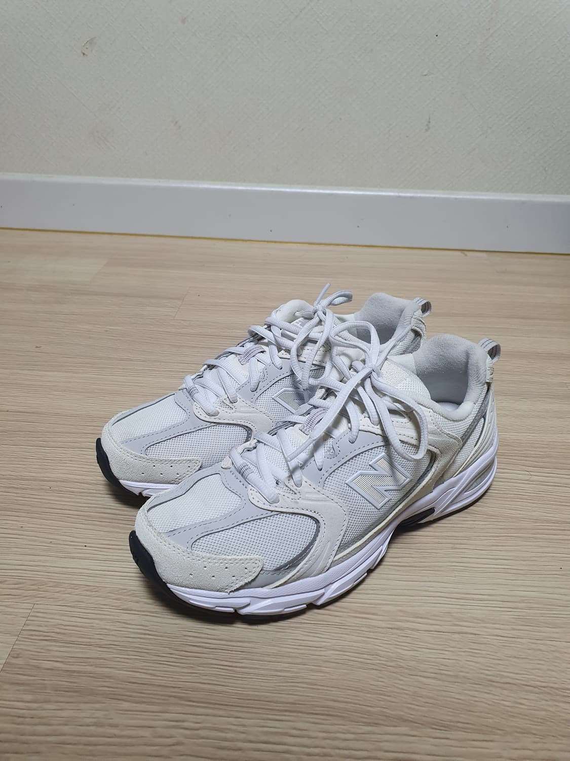 뉴발란스 530 화이트 실버 운동화 245 상품이미지4