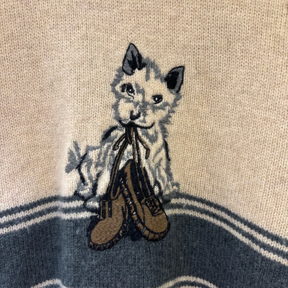 UNITED COLORS OF BENETTON 고양이 자수 배색 니트 상품이미지3