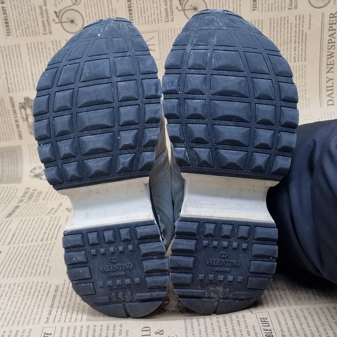 발렌티노 여성스니커즈35.5 255 상품이미지3