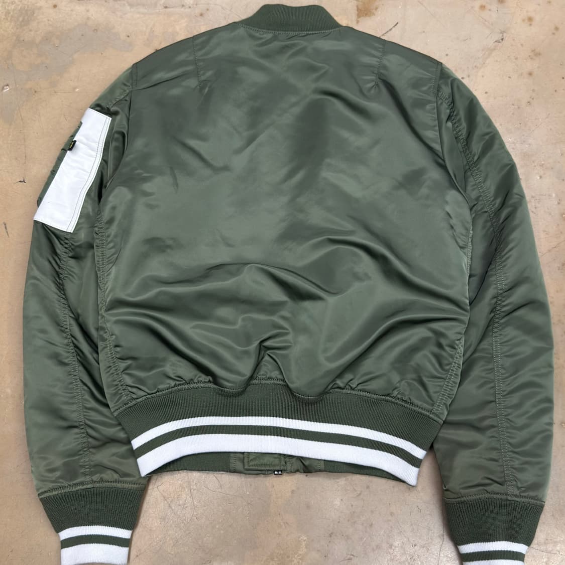 🫶🏻 알파인더스트리 X 무신사 카키 MA-1 항공 자켓 🫶🏻 상품이미지3