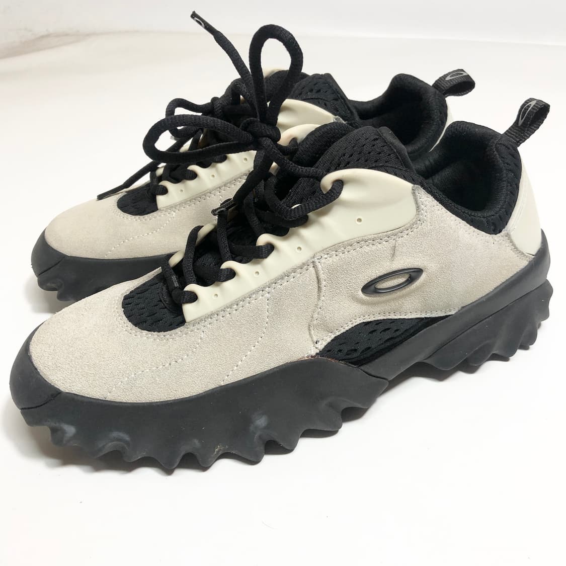 오클리 팩토리팀 x 브레인데드 찹 쏘우 270 상품이미지2