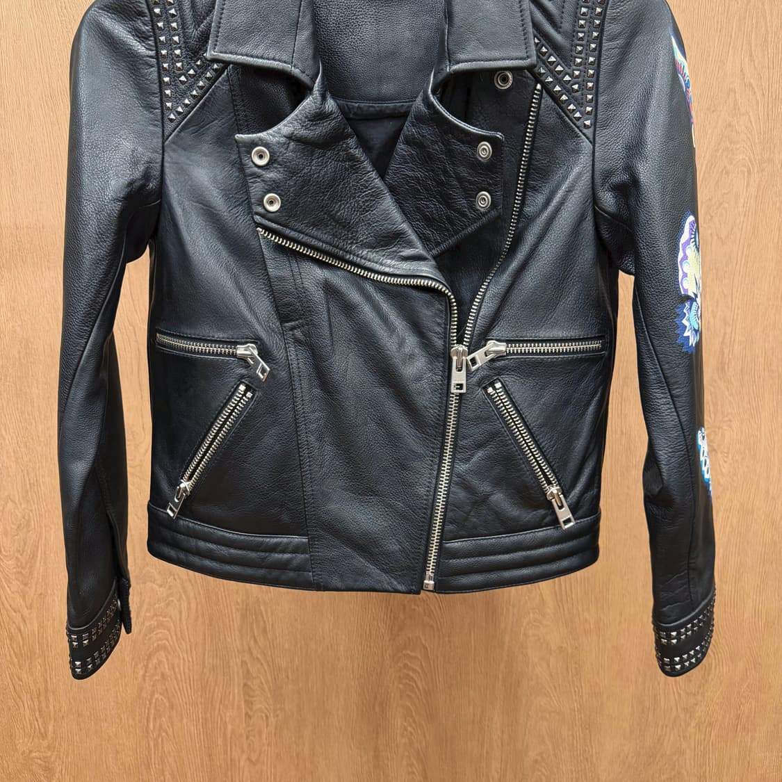 쟈딕 앤 볼테르 라이더 자켓 스터드 숄더 버터플라이 그래픽 프린팅 블랙 상품이미지5