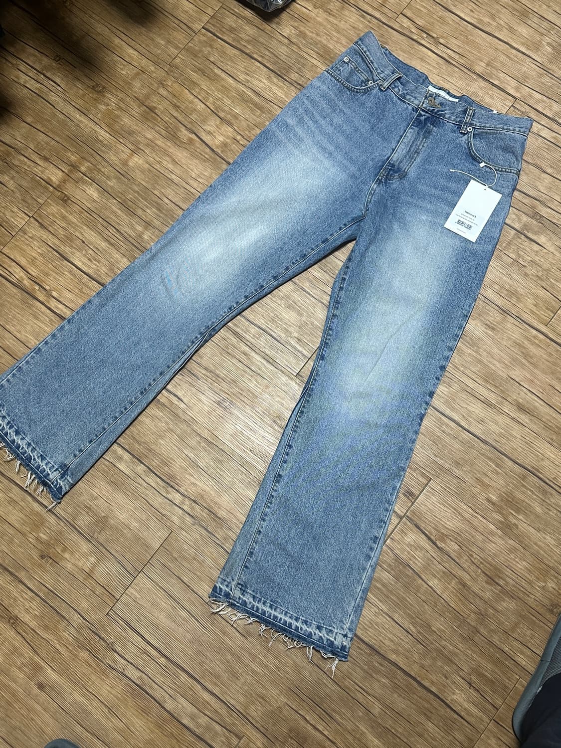 24fw 토니웩 플레어 데님 부츠컷 데님 팬츠  상품이미지2