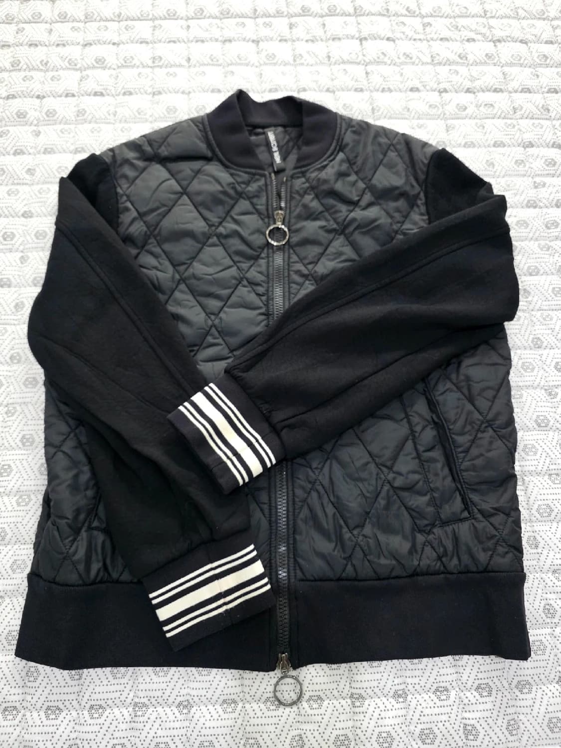 닐바렛 블랙 퀼팅 봄버 자켓 M 상품이미지2