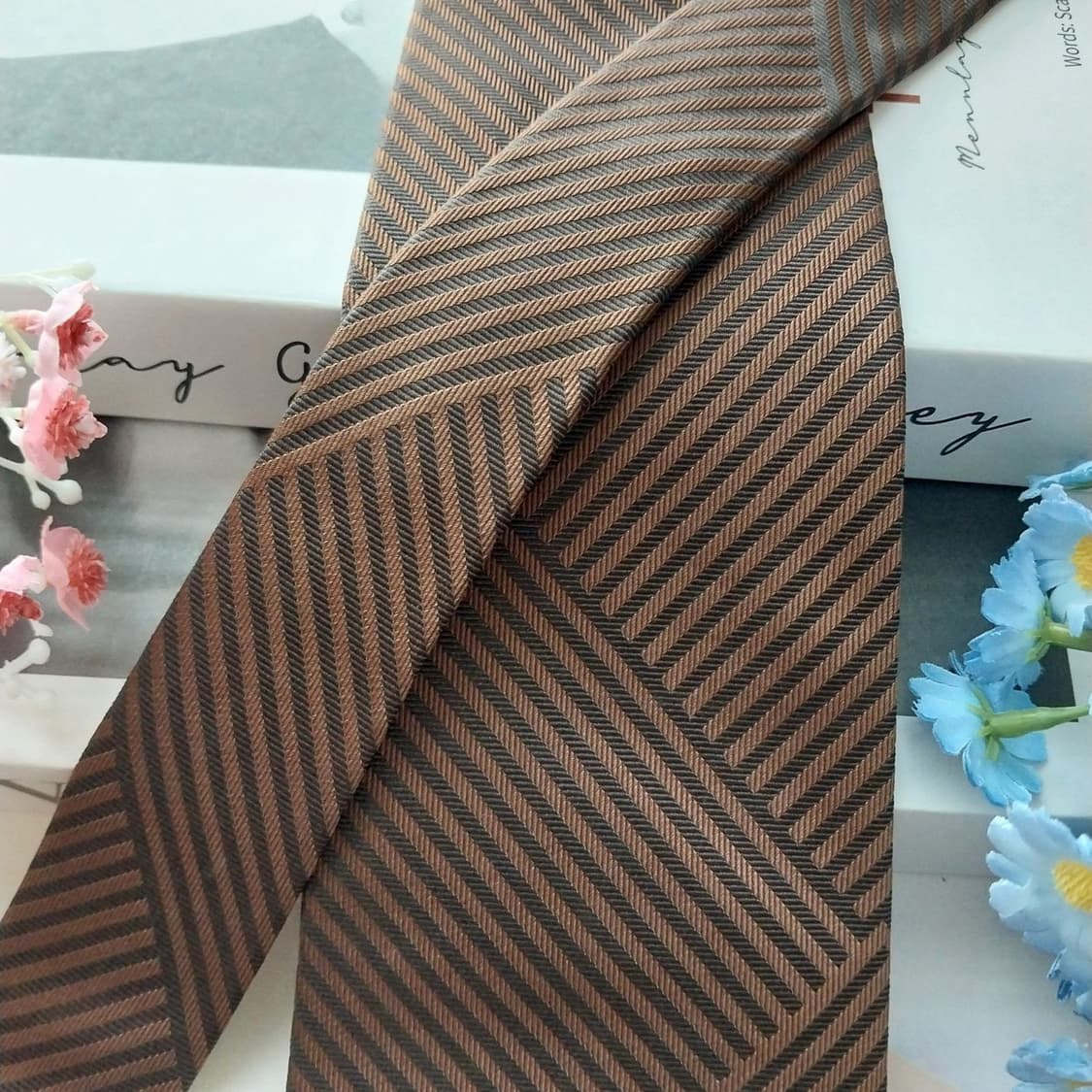 MCM 실크 브라운 스트라이프 넥타이 9.5cm A+등급 K1583
 상품이미지3