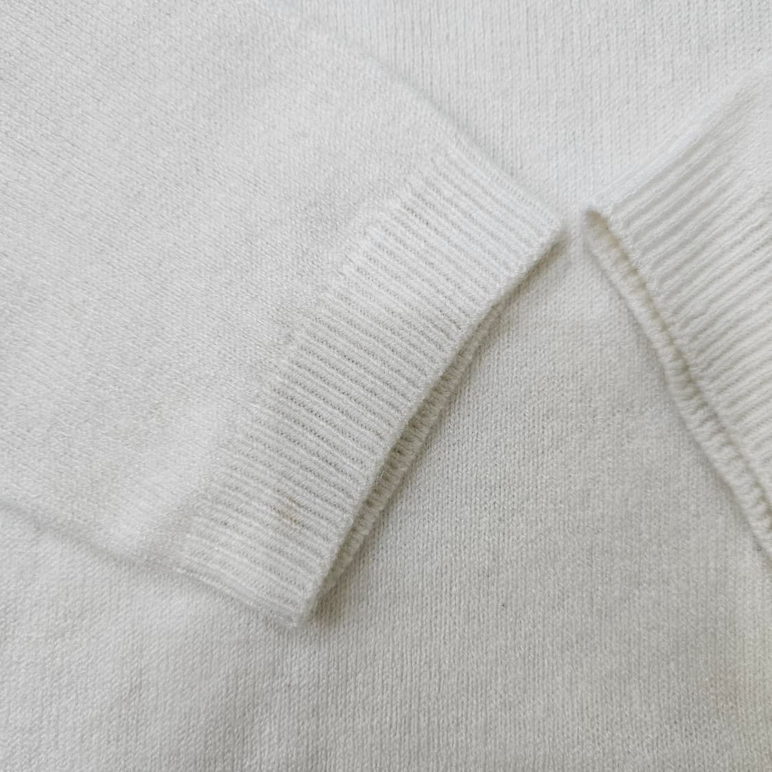 90 인터크루 여성 화이트 터틀넥 니트 0402Y 상품이미지4
