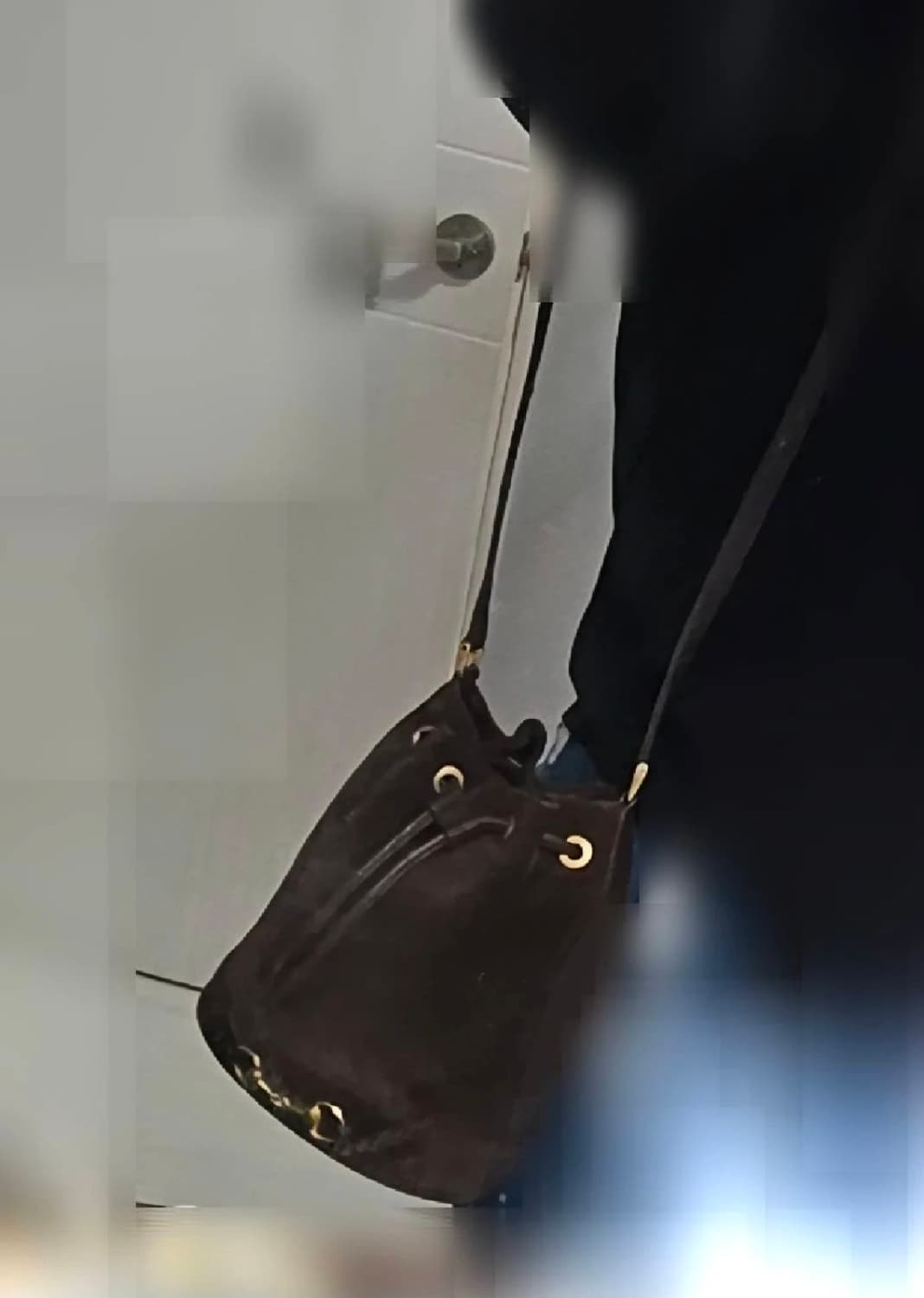 한정판) 구찌 스웨이드 홀스빗 버킷백 판메합니다 (고이비토 보증서) 상품이미지3