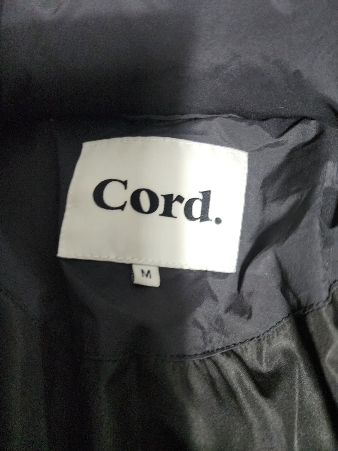 Cord 오브젝트 숏 패딩 블랙 상품이미지3