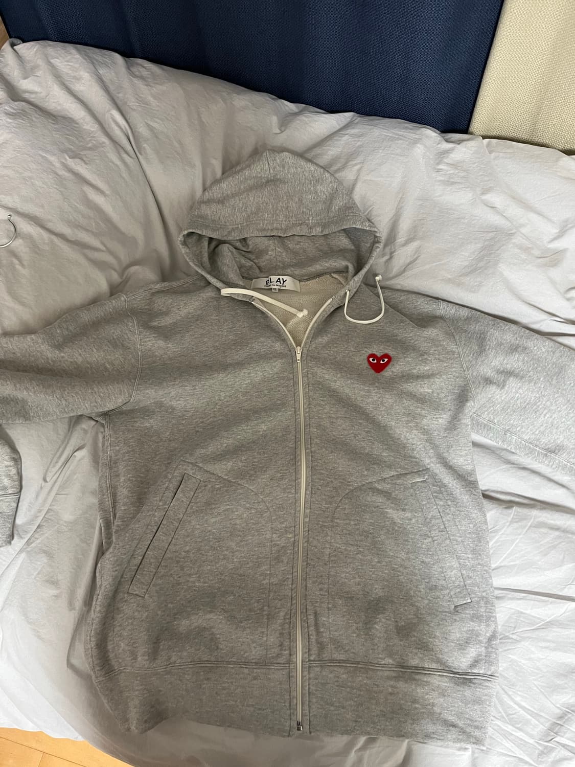 꼼데가르송 후드 집업 그레이 xxl 상품이미지1