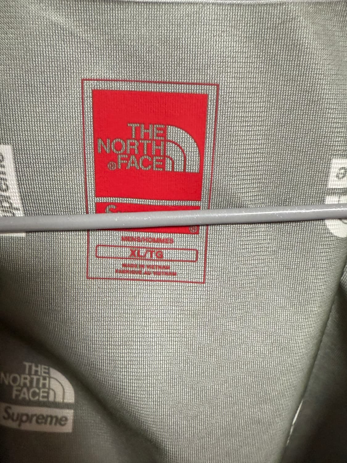 슈프림x노스페이스 프린티드 테이프심 자켓 상품이미지4