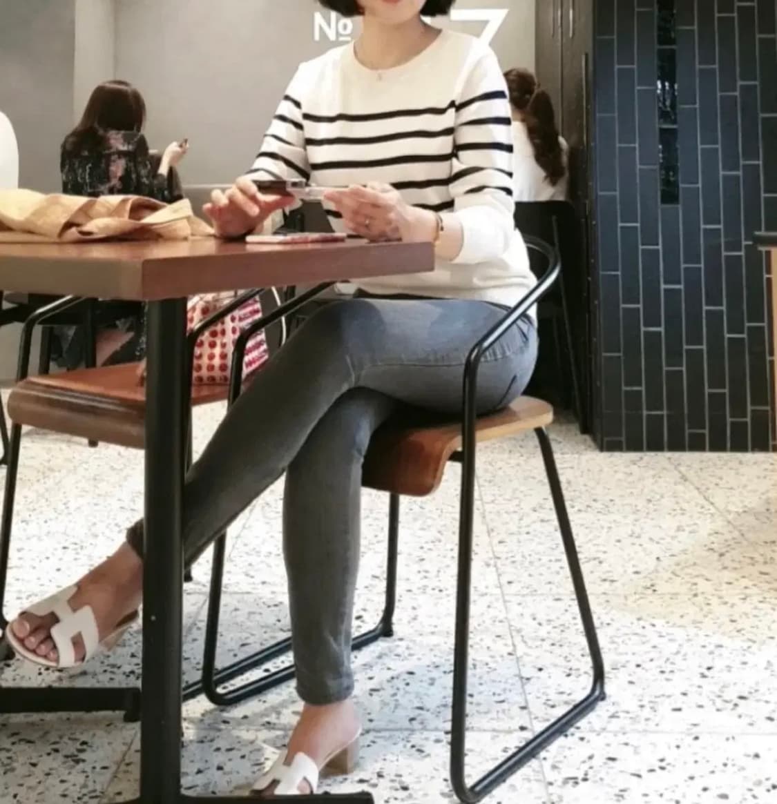 아페쎄스트라이프니트 상품이미지2