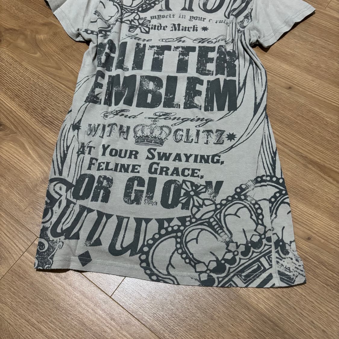 “Glitz” 00’s Design Slim Fit Tee 상품이미지6