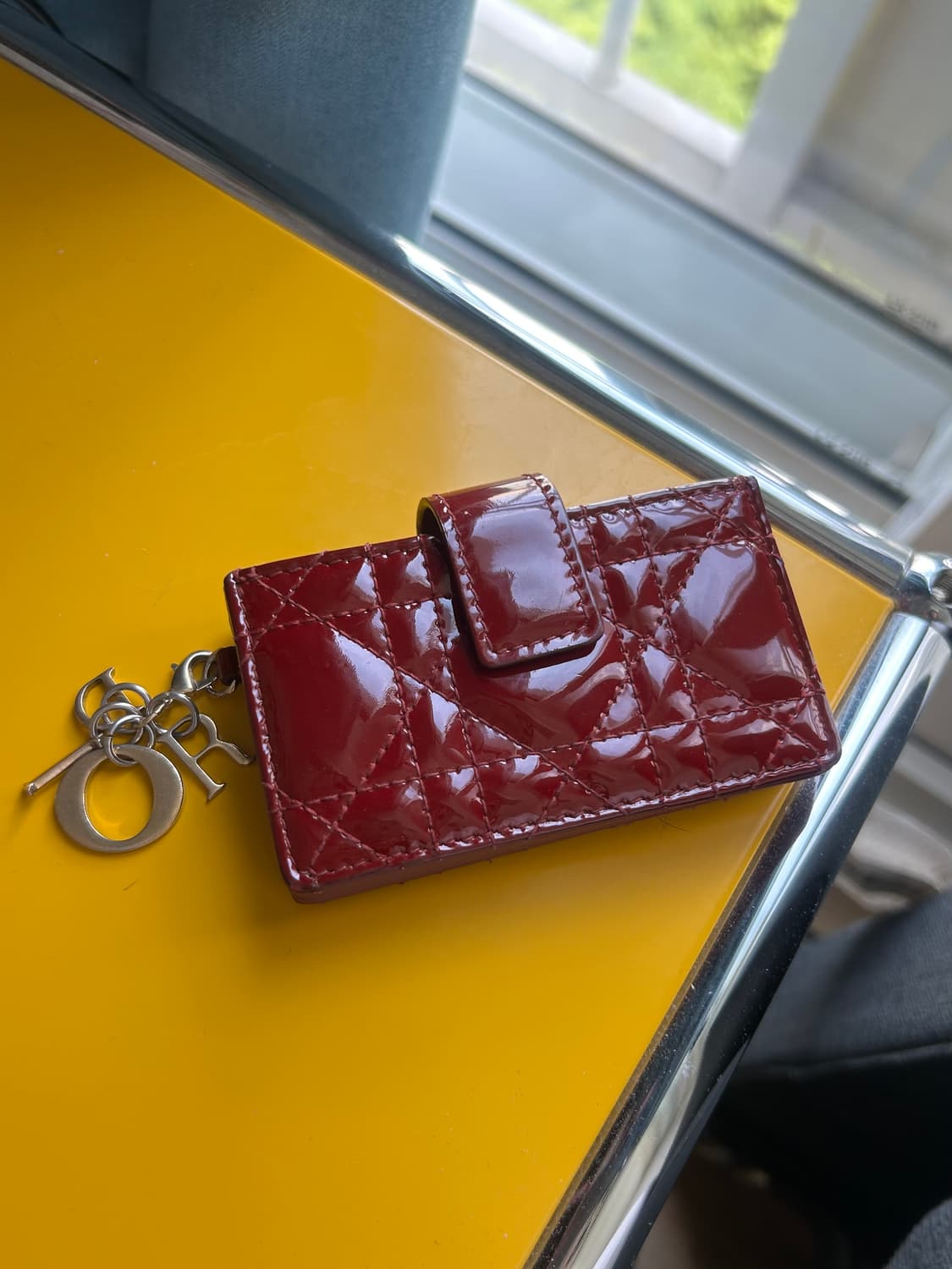 공주템👑)) Dior 레이디 까나쥬 아코디언 카드지갑 버건디 상품이미지2