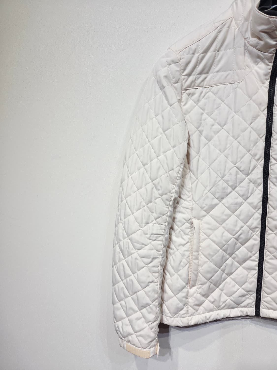 디스커버리 익스페디션 화이트 퀼팅 자켓 상품이미지3