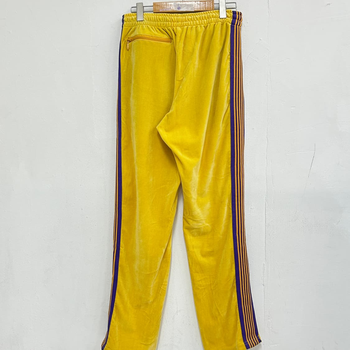 니들스 트레이닝 팬츠 상품이미지4