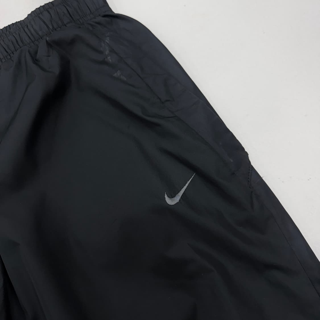 나이키 00s 스우시 올드스쿨 와이드 바람막이 트랙팬츠 상품이미지3