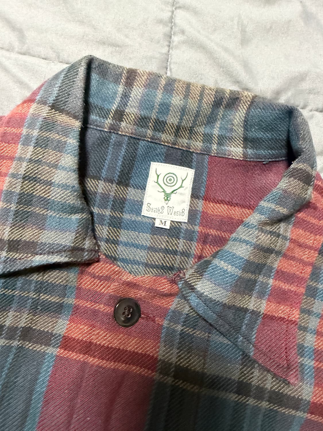 South2 West8 남이서팔 플란넬 헌팅자켓 m사이즈 팝니다 상품이미지2