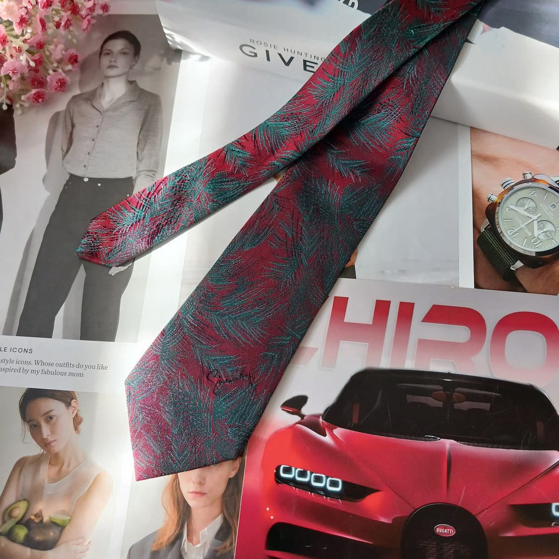 지방시 실크 레드&그린 패턴 넥타이 7.9cm A+등급 A19242
 상품이미지4