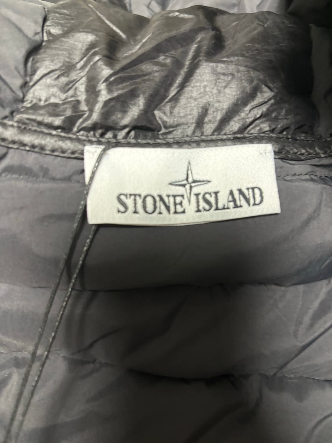스톤 아일랜드 경량패딩 M 블랙 상품이미지3